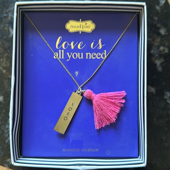 Mud Pie love Necklace - Picture 2 of 2